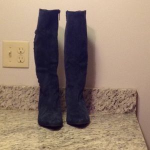 Impo suede stretch boots. Color teal